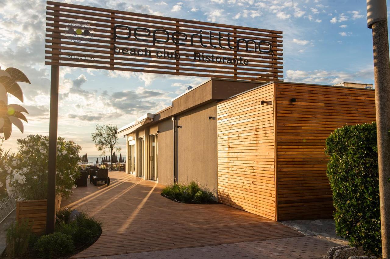 Hotel Majestic Milano Marittima Exterior photo